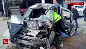 manisada surucu ve yolda yuruyen yayanin yaralandigi kaza qyZX5pGZ