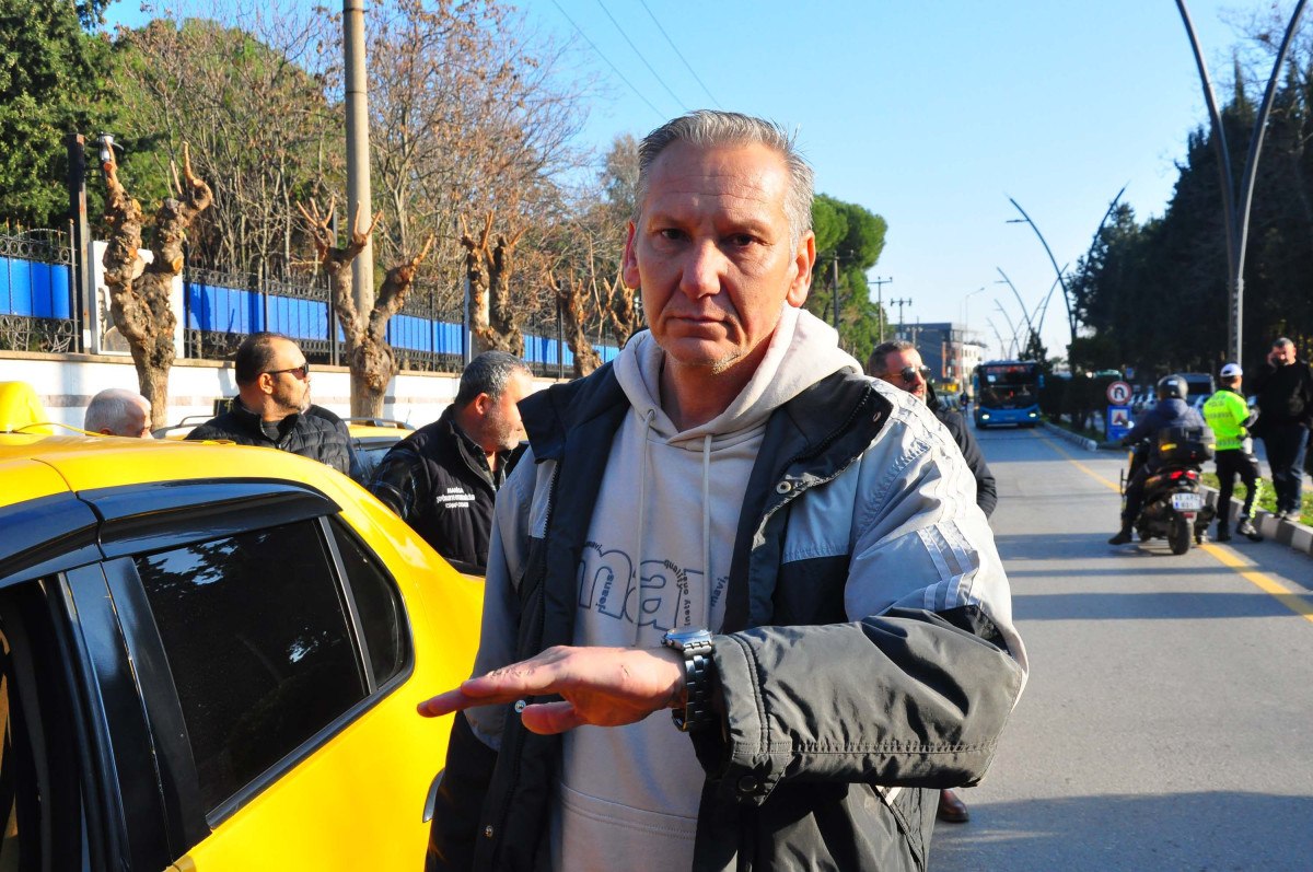 Manisa'da taksiciyi bıçakla gasbetmeye çalıştı: Arkadaşım kahveme uyuşturucu madde atmış 4 manisada taksiciyi bicakla gasbetmeye calisti arkadasim kahveme uyusturucu madde atmis 3 BRPKPXc5