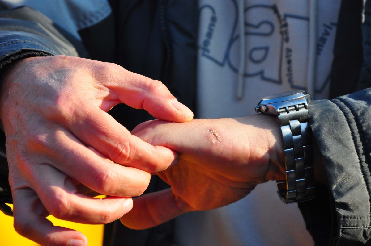 manisada taksiciyi bicakla gasbetmeye calisti arkadasim kahveme uyusturucu madde atmis 4 rnBW4Una