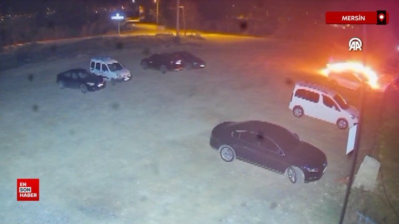 mersinde park halindeki otomobilin kundaklanmasi guvenlik kamerasinda vtMNNgMe