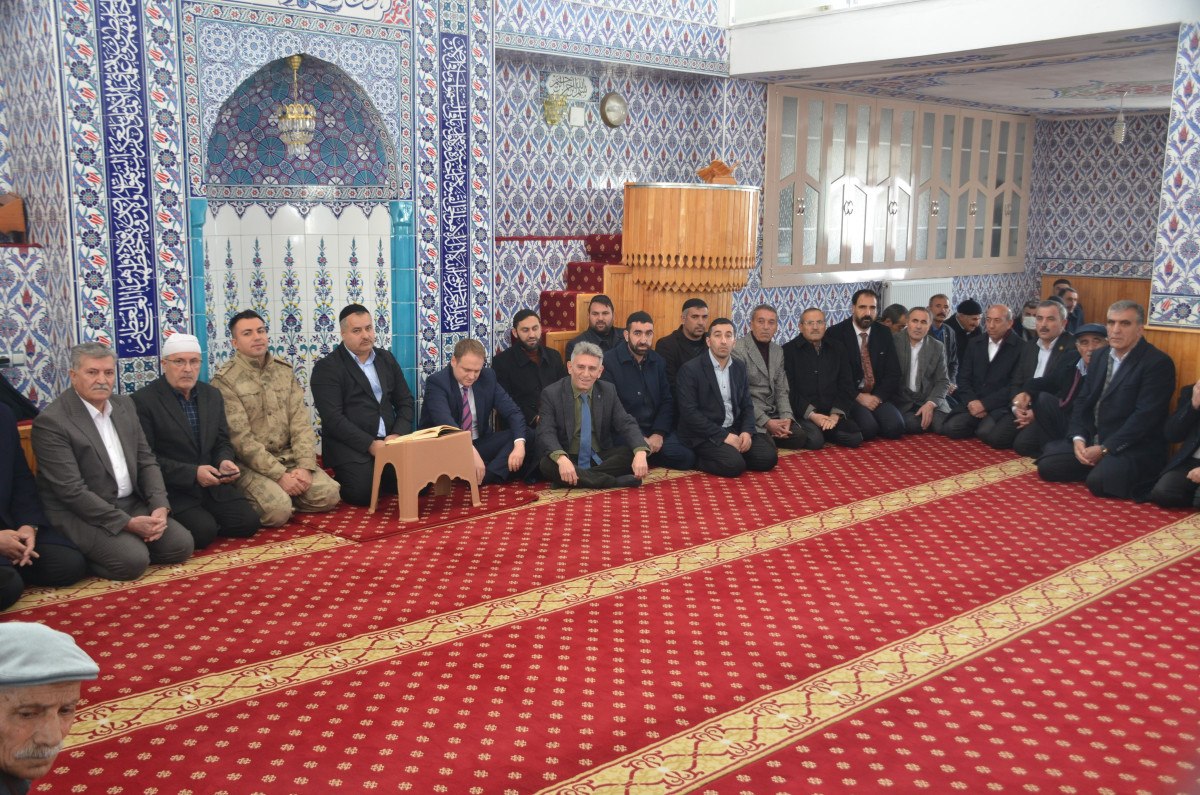 Muş'ta kan davalı aileler barıştı 3 musta kan davali aileler baristi 2