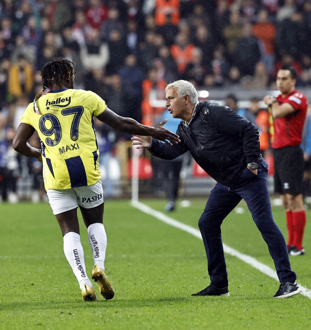 Napoli, Saint Maximin yerine Okafor'u aldı 1 napoli saint maximin yerine okaforu aldi 0 BAhaYwSA