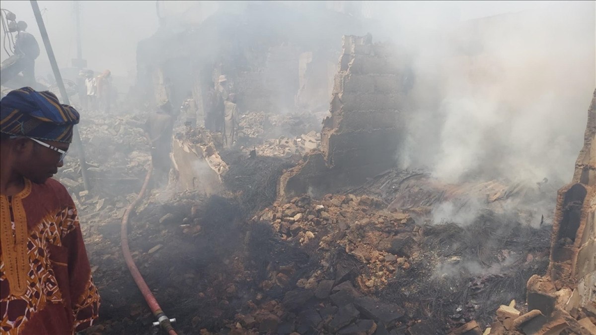 nijeryada okul yangini 17 olu 0 QGAgK1Pq