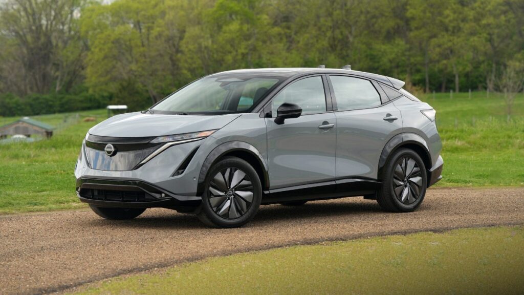 nissan abdde uretimi azaltiyor isten cikarmalar yolda cA2lVcOx