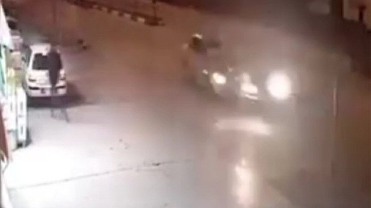 osmaniyede otomobillerin carpistigi kaza kamerada 2 yarali 0