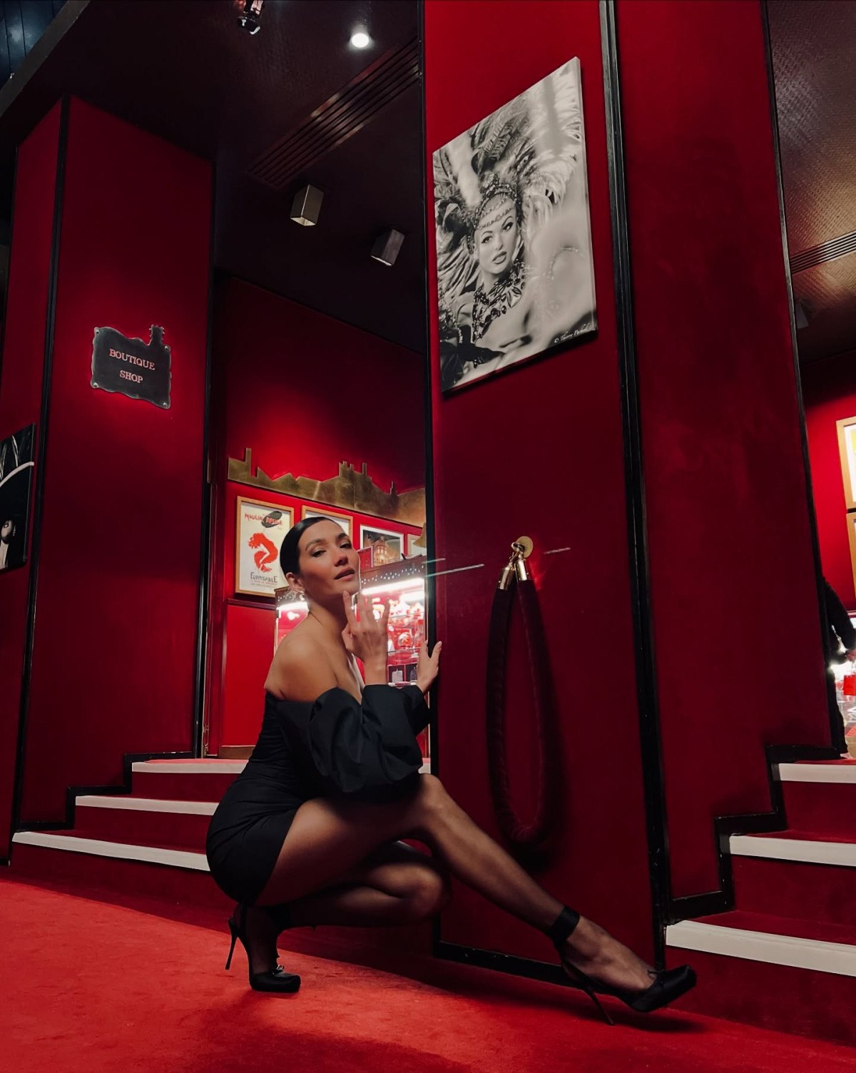 oyuncu aybuke pusat pariste pozlariyla kasip kavurdu 2 BZpkyCuk