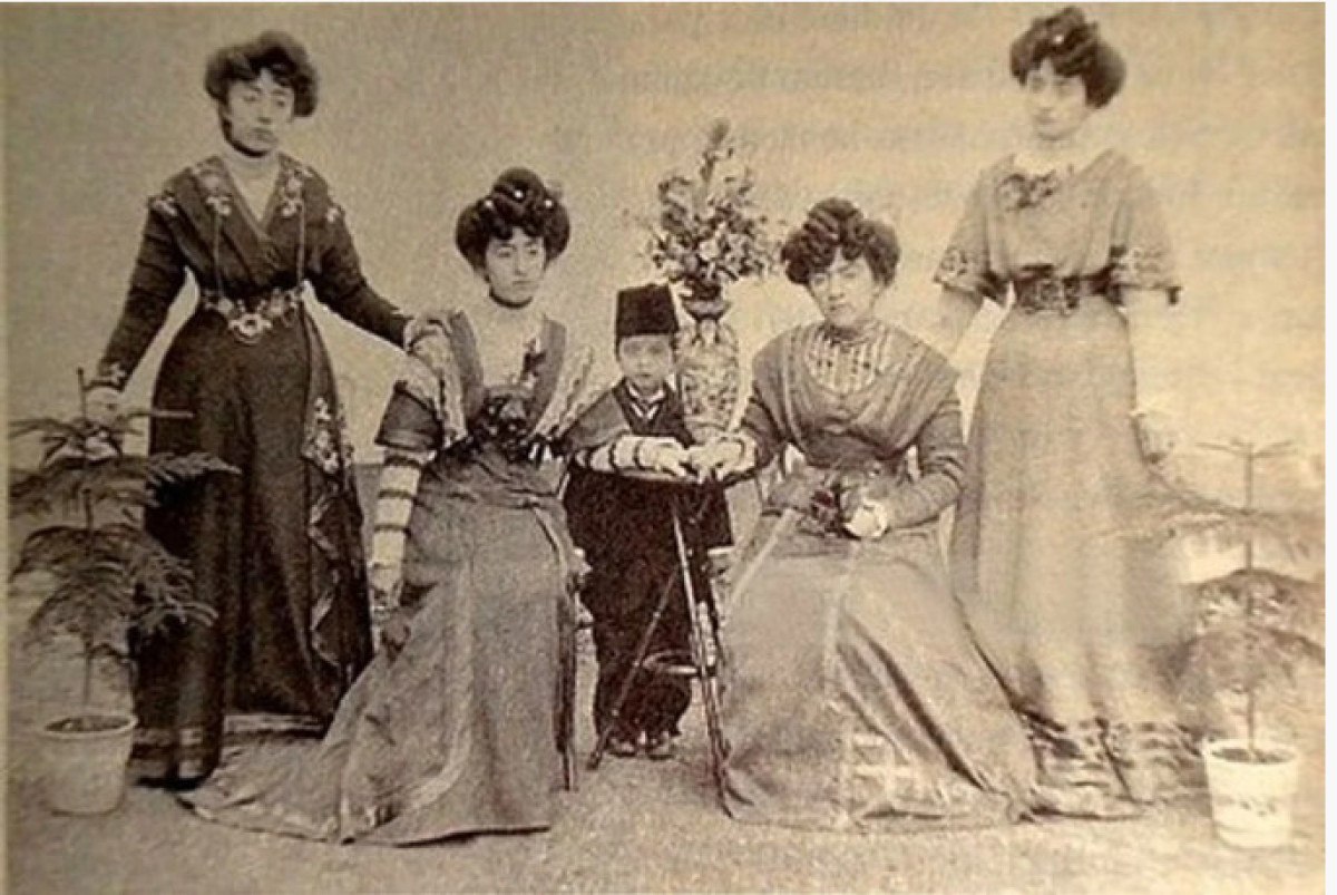 padisah ikinci mahmudun kizi sair adile sultani anlatan biyografi 1 NlUwmNZP