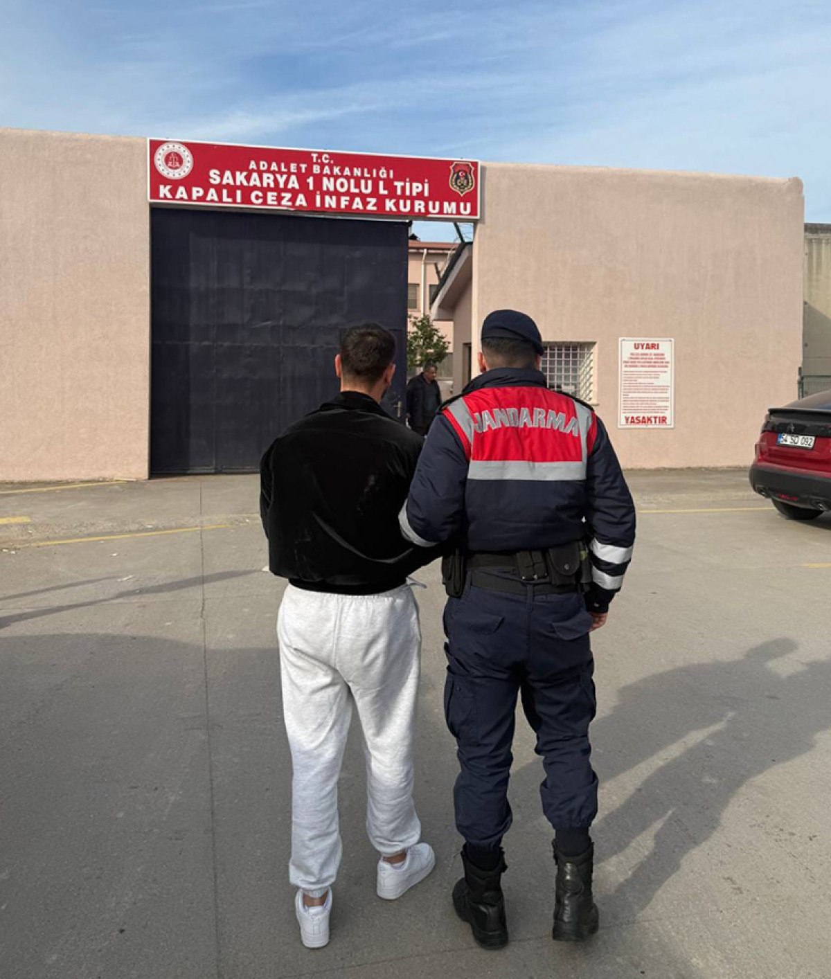 sakaryada uyusturucu operasyonu 3 kisi tutuklandi 1 p3Qtmize