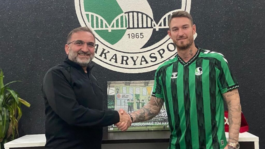sakaryaspor omer sismanogluna imza attirdi YBtlgqaG