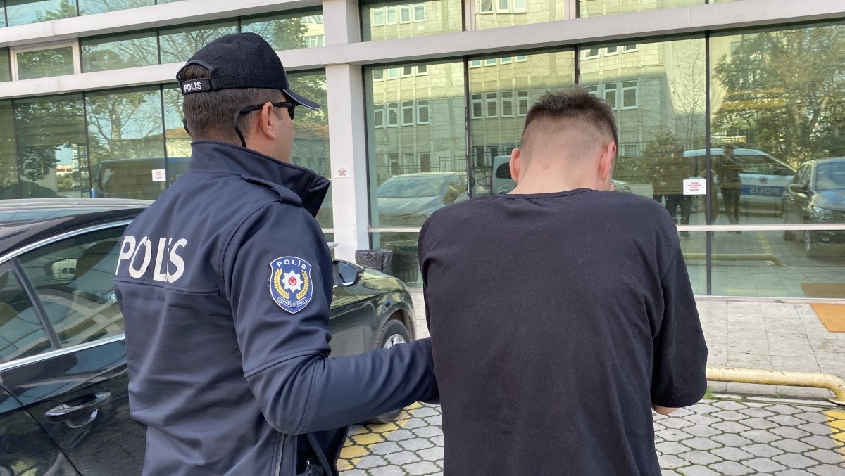 Samsun'da eşinden şiddet gören kadın canlı konumla kurtuldu 1 samsunda esinden siddet goren kadin canli konumla kurtuldu 0 hD4LIhHT