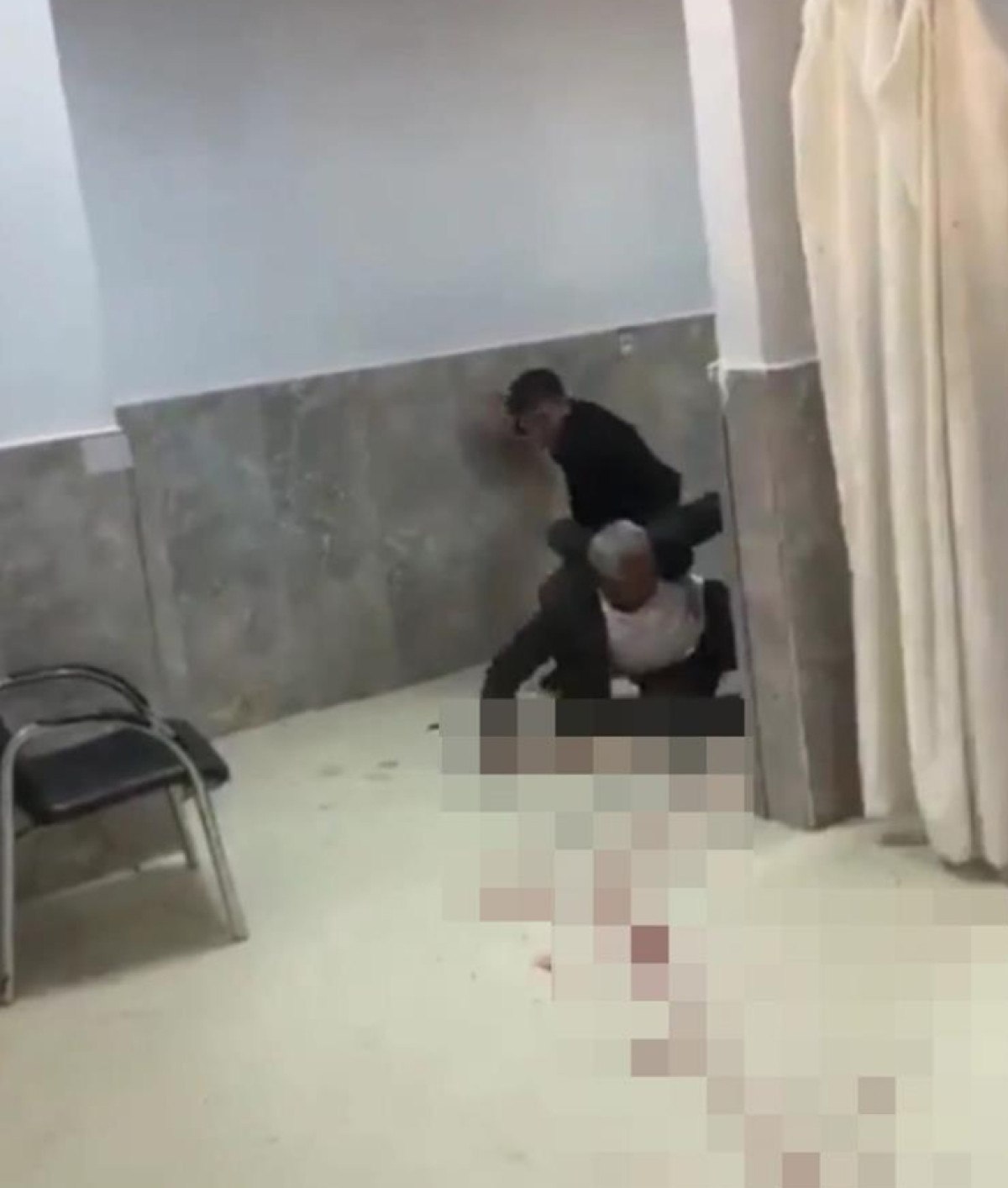 sanliurfada hastanede bicakli kavgada 5 kisi yaralandi 0 CsiVA4rP