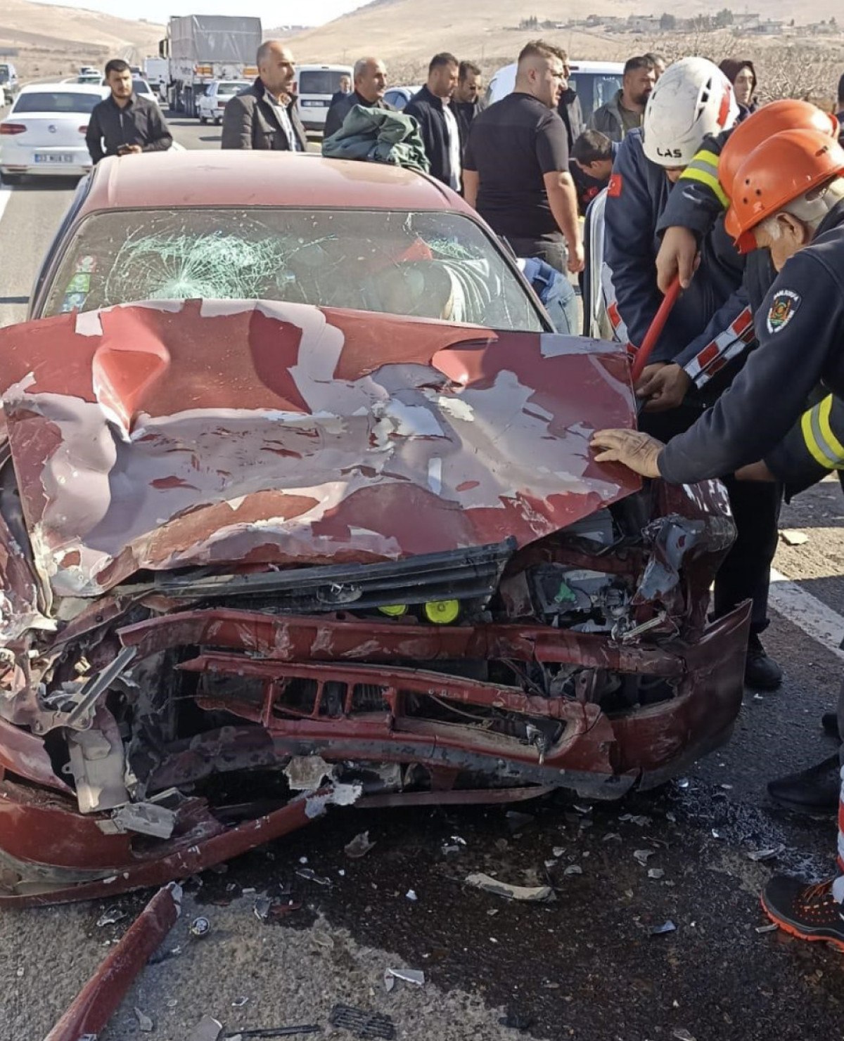 sanliurfada iki otomobil carpisti 9 yarali 0 mjw7UtHa