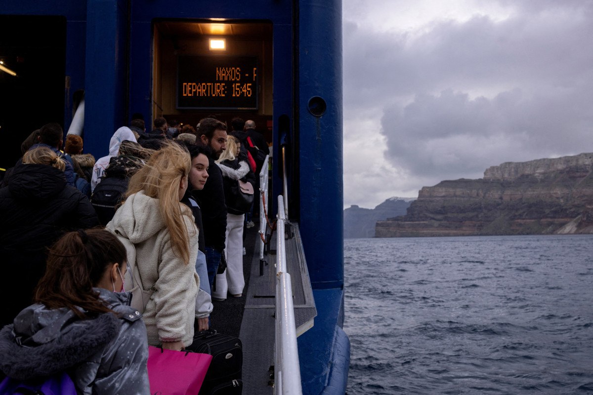 santorinide korku dolu bekleyis uzmanlar uyarilarini surduruyor 6 EKfG1bqg