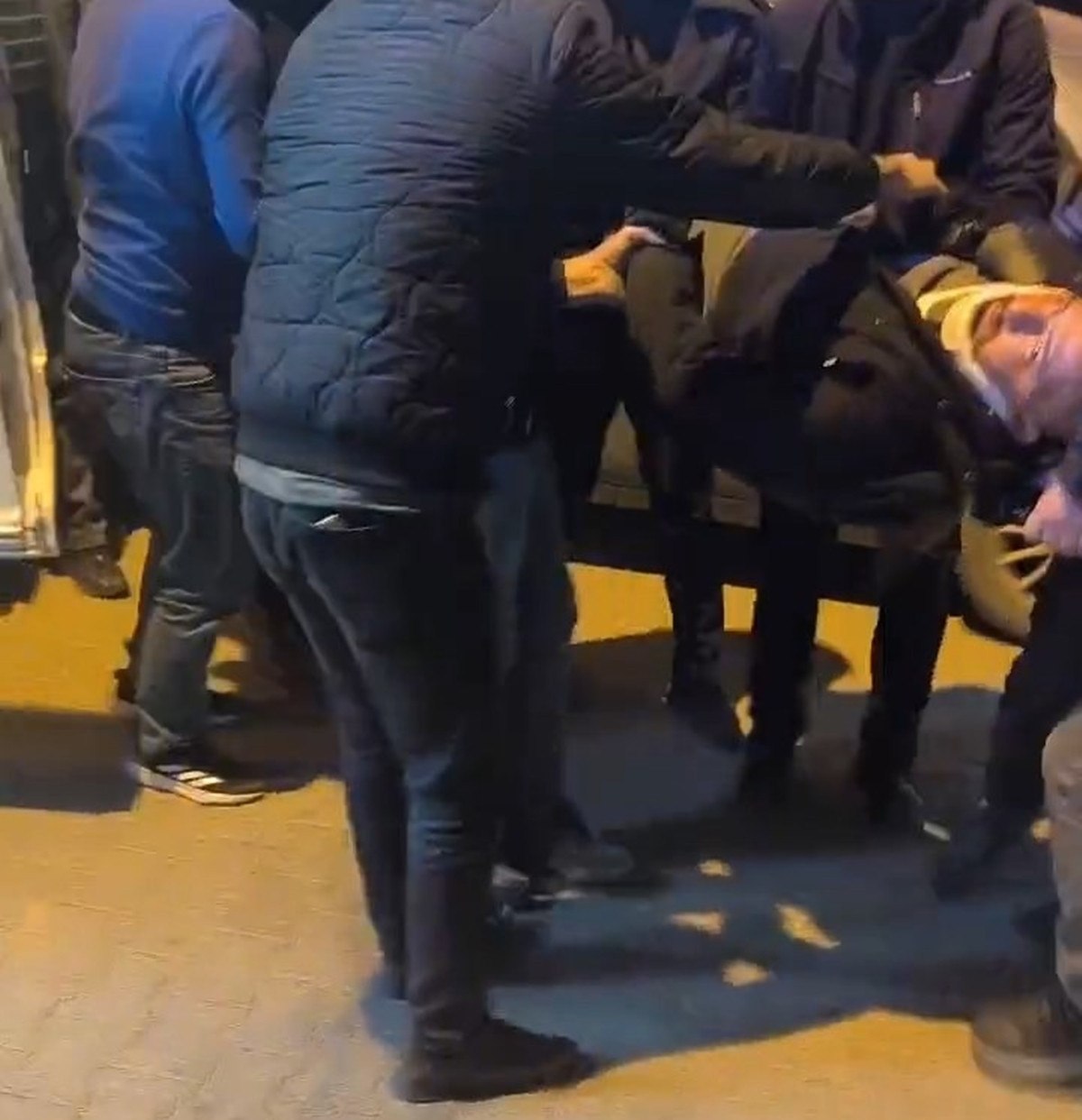 siirtte bogazi diline kacti doktor mudahalesi kurtardi 0 Kypd4e8Y