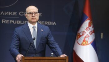 sirbistan basbakani milos vucevic istifa etti iVhGqiE4