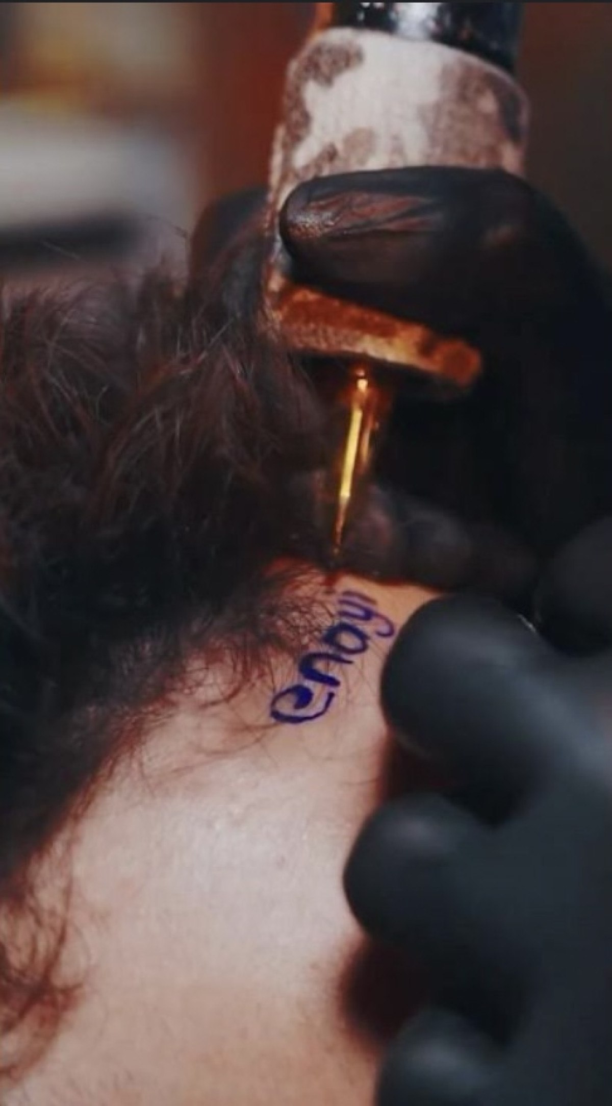 sosyal medyada gundem oldu 80 bin lira karsiliginda alnina enayi dovmesi yaptirdi 1 F9H27bjO