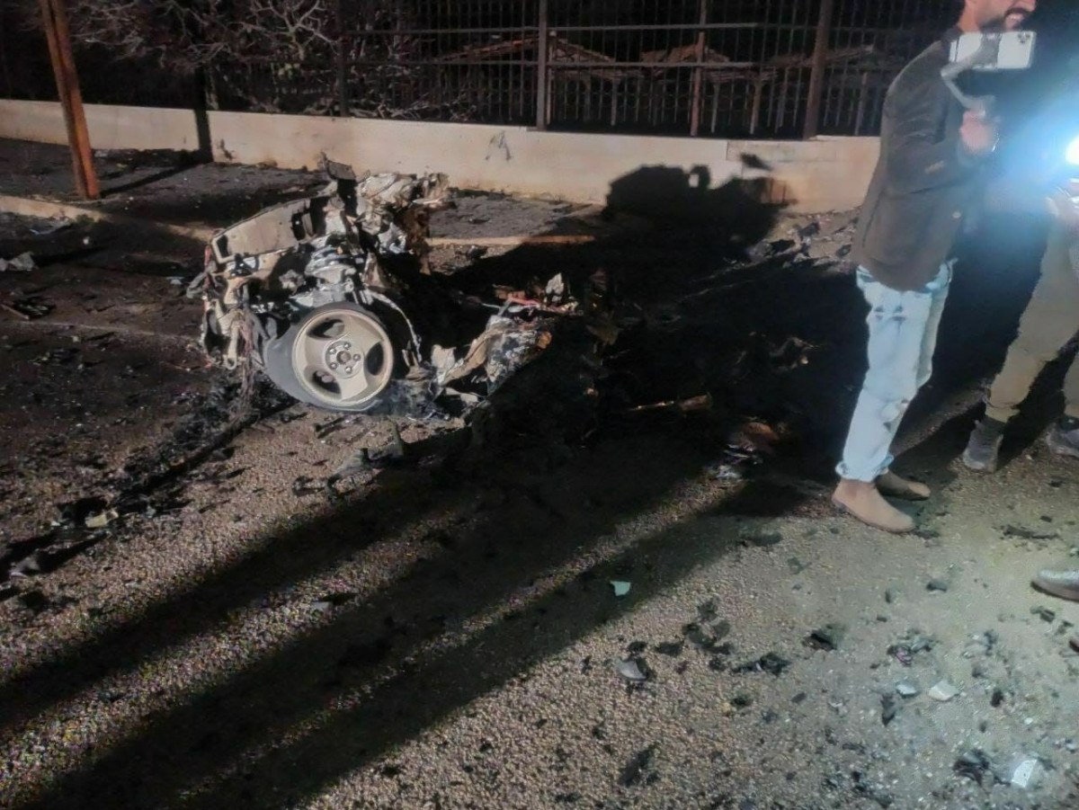 Suriye'de bomba yüklü araçlarla saldırılar 2 suriyede bomba yuklu araclarla saldirilar 1 FRuYmg8M