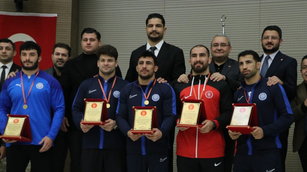 taha akgul cok buyuk basarilar elde ettik hamdolsun mlWVzJsj