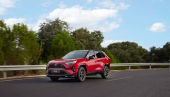 toyota rav4 gr sport modelini turkiyede satisa cikardi 2gZzPYsK