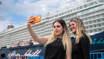 turizm geliri 2024 yilinda 611 milyar dolar oldu hevq79DE