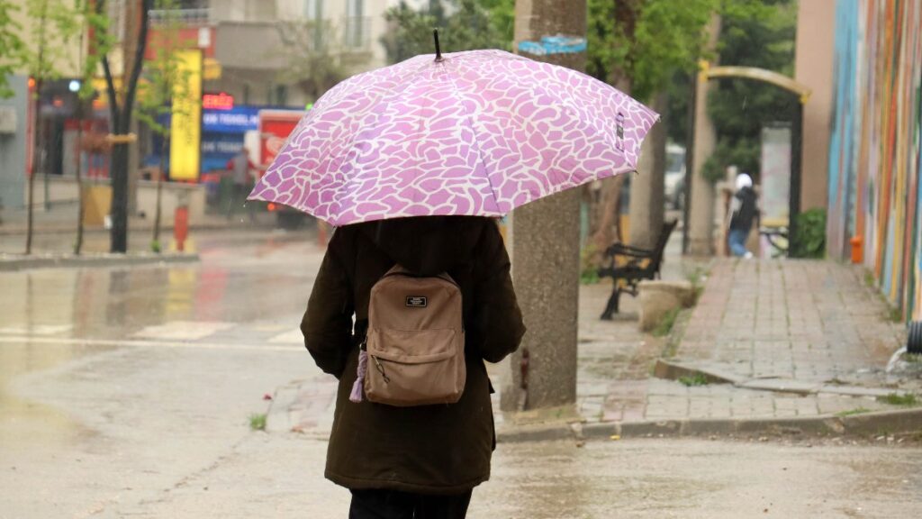 turkiye genelinde hava sicakliklari 12 derece azalacak istanbulda kar yagabiilir bxuD1vGl