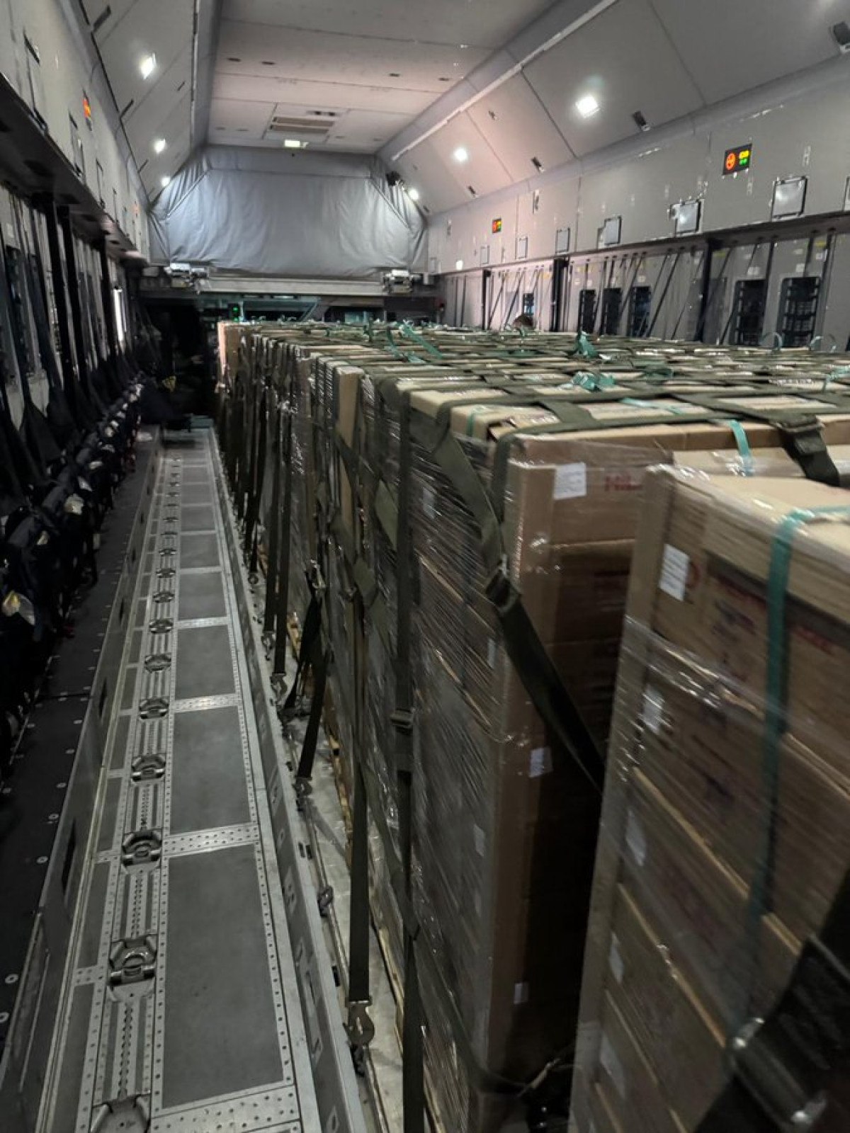 turkiyeden gazzeye yardim eli 24 tonluk gida malzemesi gonderiliyor 3 ebztPiBA