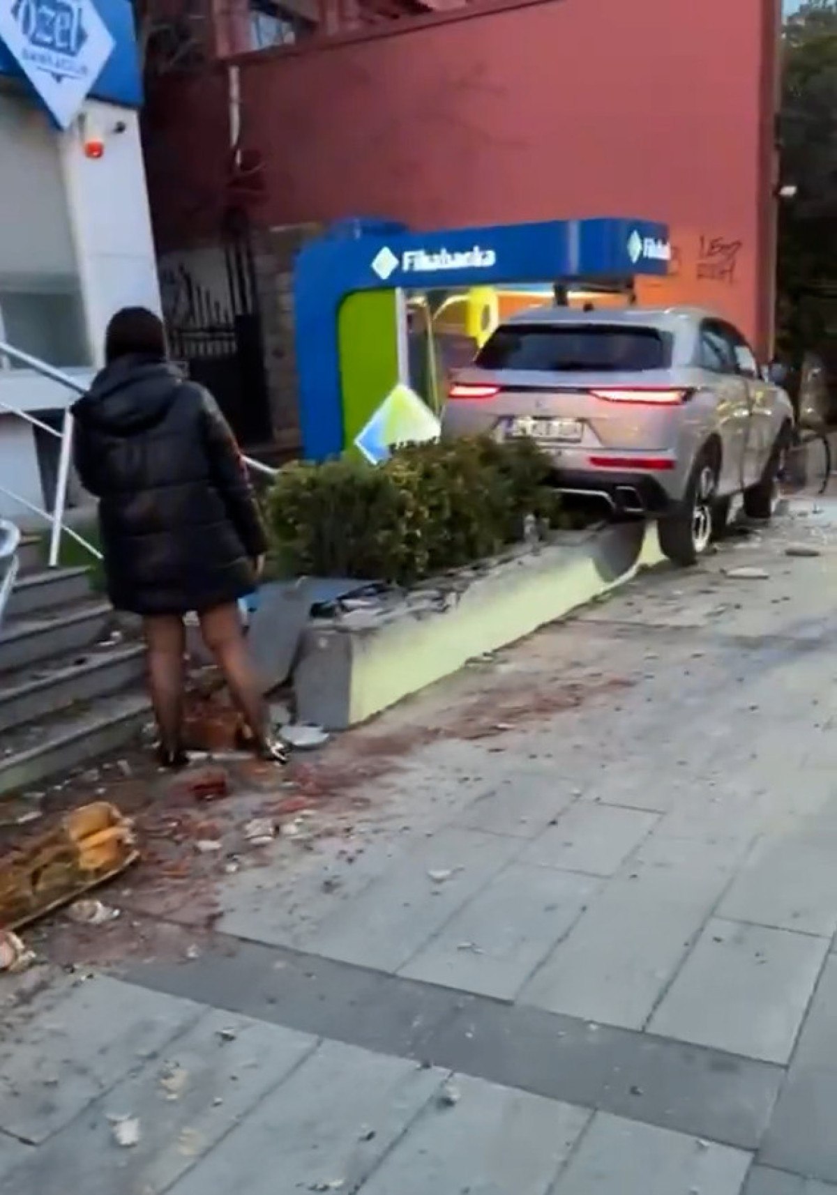 unlu is adami mehmet emin karamehmet kaza yapti 2 6lkl3Ov6