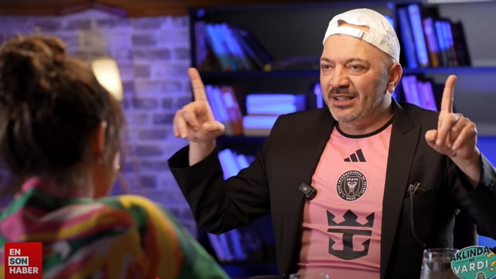 unlu sarkici atiye sarkilarimda hep farkli tarzlari bir araya getiriyorum 5LvUDSlt