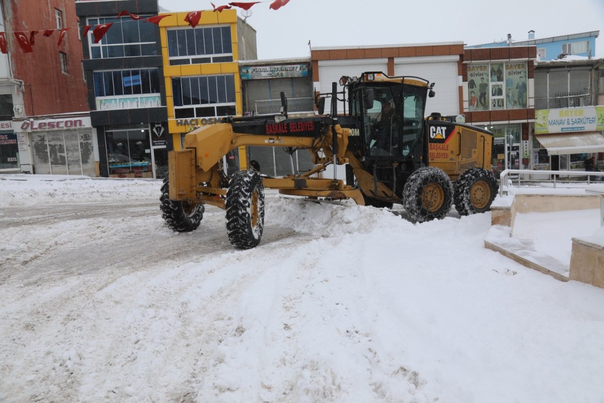 vanda 60 yerlesim yeri ulasima kapandi 0 aGr2sJzc