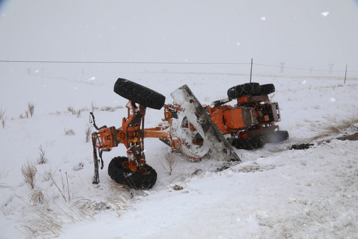 vanda 60 yerlesim yeri ulasima kapandi 2 ZGVFZAbb