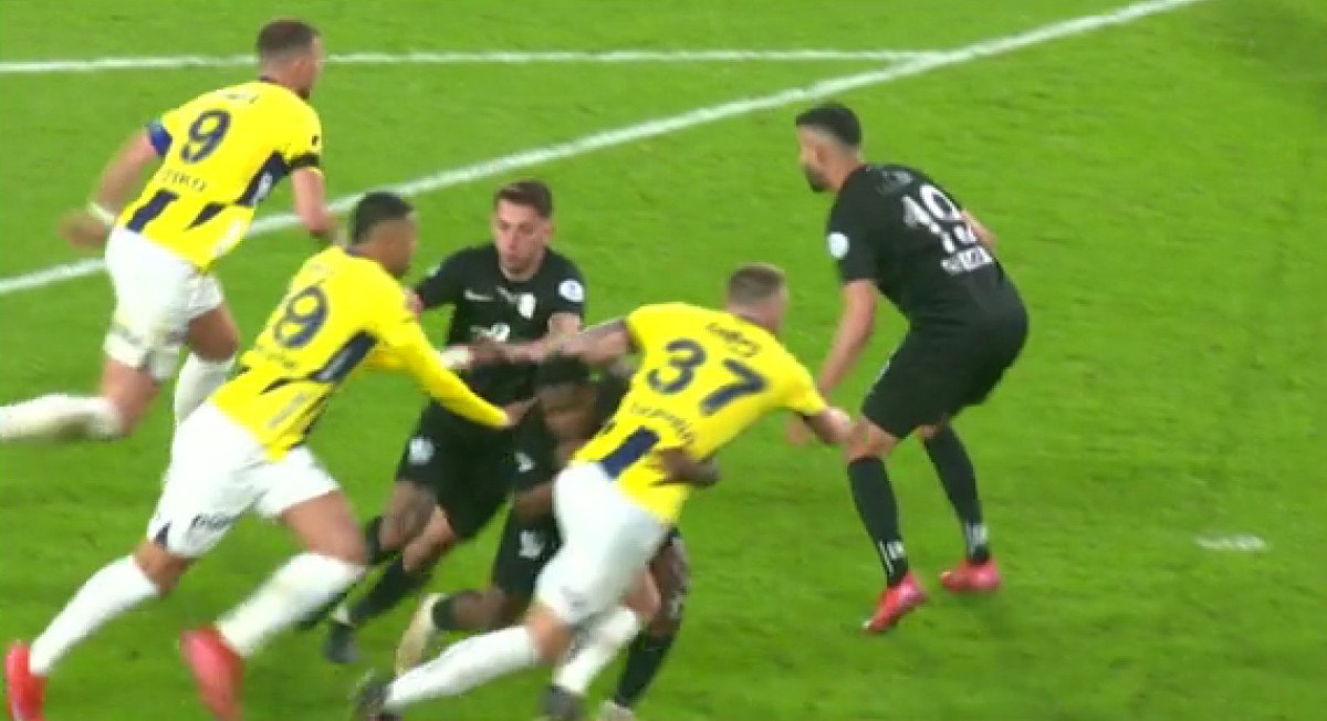 var uyardi rizespor kirmizi gordu fenerbahce penalti kazandi 0 sb3OWGeG