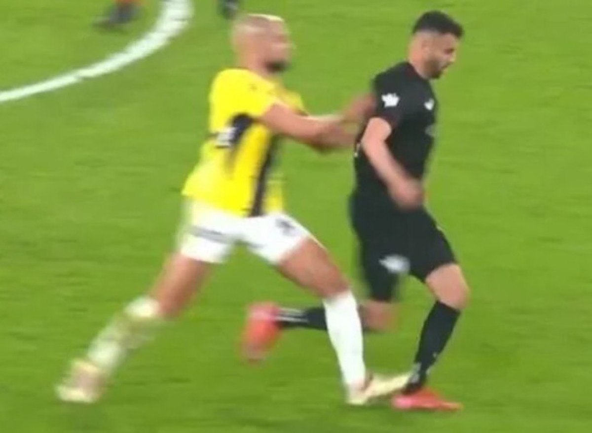 var uyardi rizespor kirmizi gordu fenerbahce penalti kazandi 3 kgVOZP3a