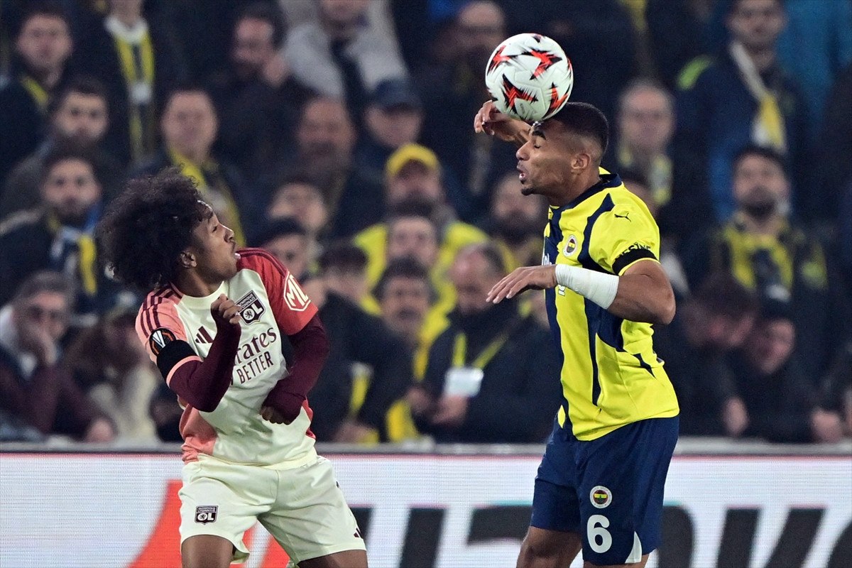 villarreal alexander djikunun pesinde 0 nbbRbbEp