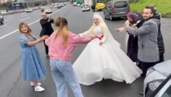 15 temmuz sehitler koprusunde dans edip cikisi kapattilar 9wA3qImF