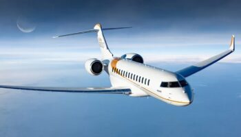 2025 yilinda goklerde olan dunyanin en hizli 10 yolcu ucagi kC7HBLa5