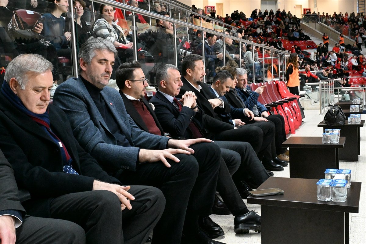 a milli kadin basketbol takimi evinde izlandayi yendi 2 yh6MVOUi