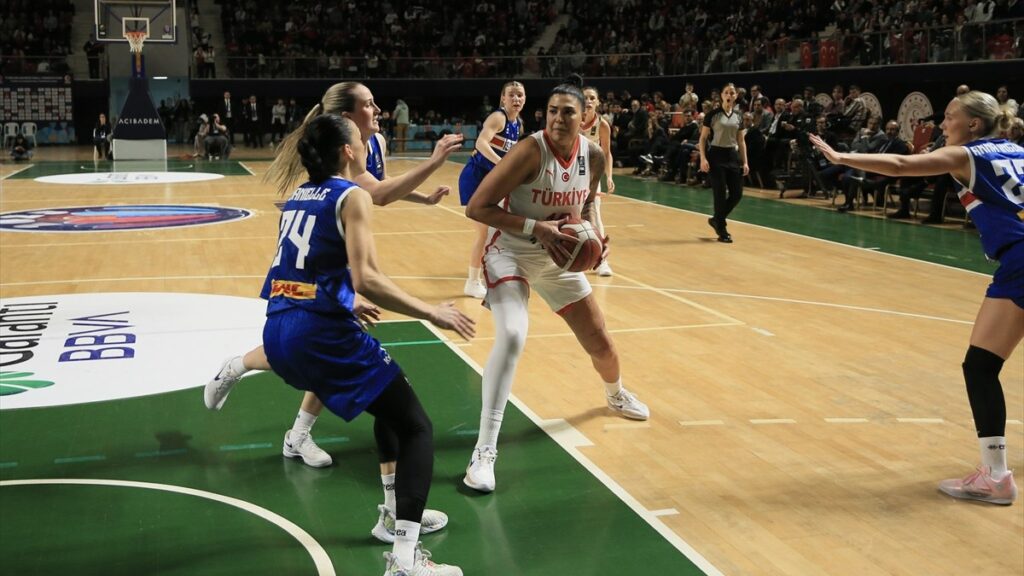 a milli kadin basketbol takimi evinde izlandayi yendi xjzpLEn6