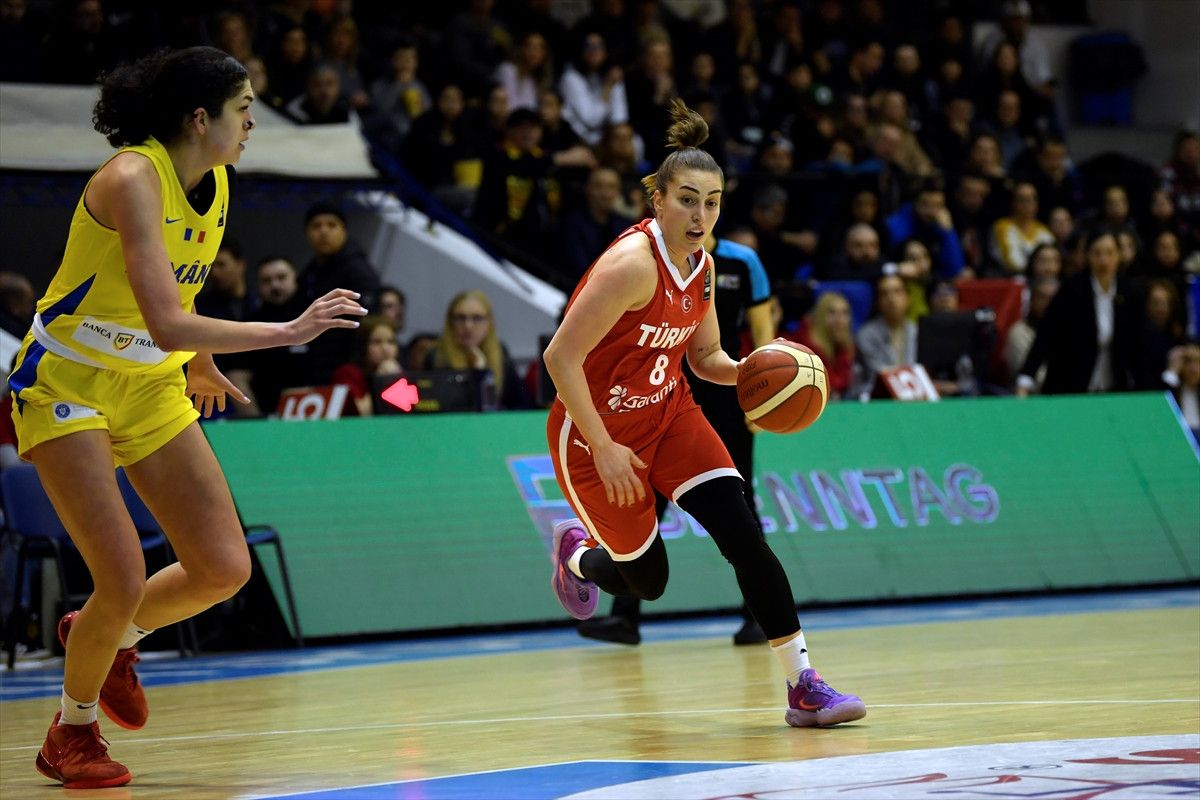 a milli kadin basketbol takimindan romanyaya 38 sayilik fark 0