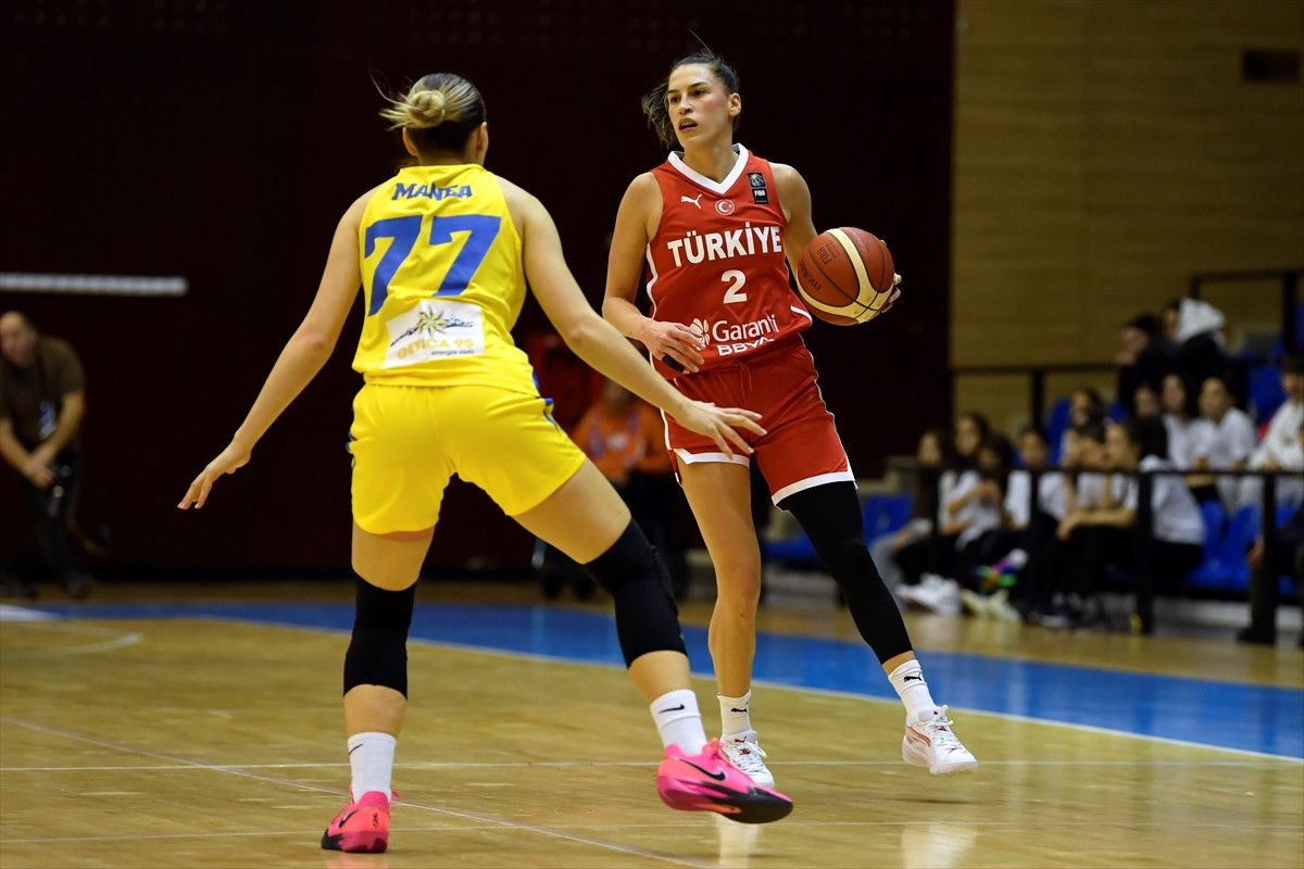 a milli kadin basketbol takimindan romanyaya 38 sayilik fark 1 nNwMgTkV