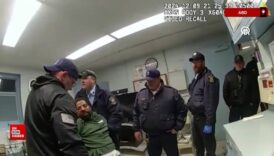 abdde gardiyanlar tarafindan dovulen mahkum oldu A2ZTfYEe