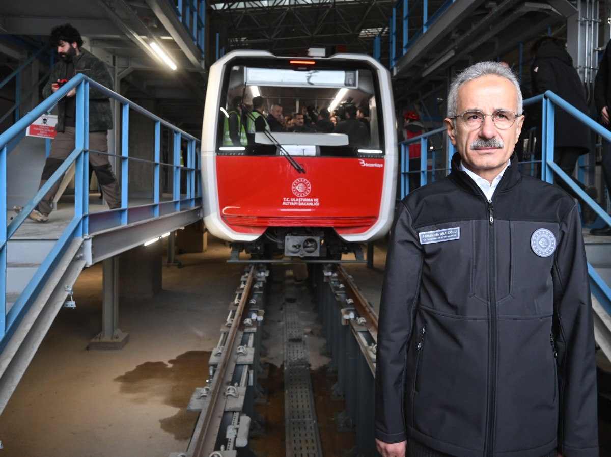 abdulkadir uraloglu gebze osb darica metro hattinin ilk test surusunu yapti 1 jObAzPeX