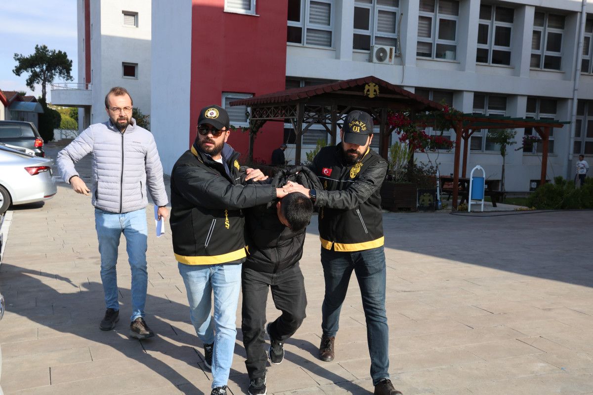 adanada alacak verecek kavgasi kanli bitti katil cekici uzerindeki otomobille kacti 3 PP9Aj3PB