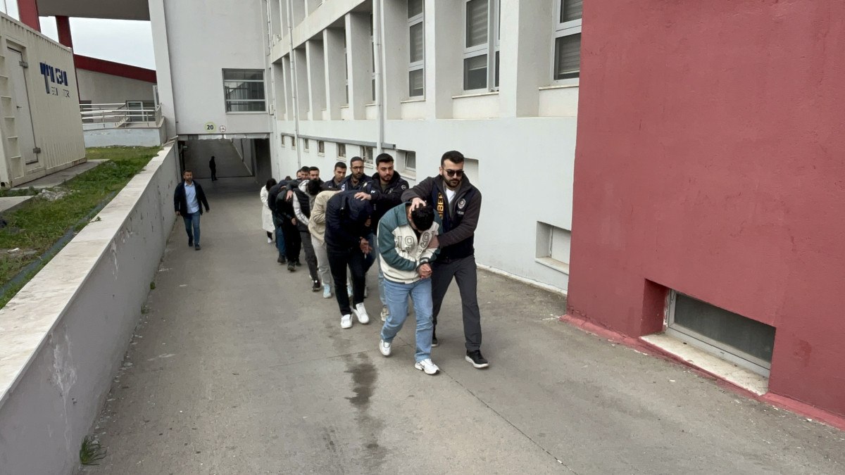 Adana'da bahis operasyonu: 7 tutuklama 1 adanada bahis operasyonu 7 tutuklama 0 3m2ZwFYk