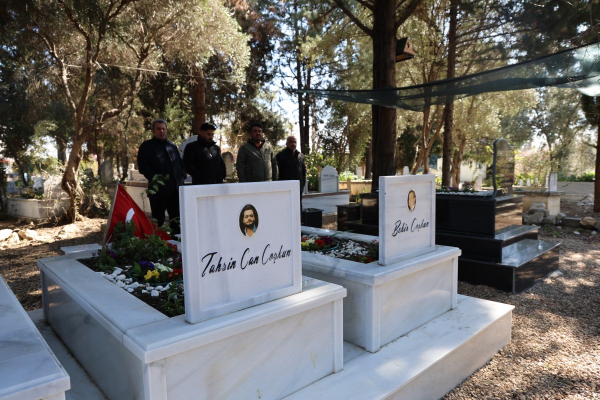 adanada depremde olenler anildi sevdiklerimizi deprem degil binalar oldurdu 1 yfjbLgGN