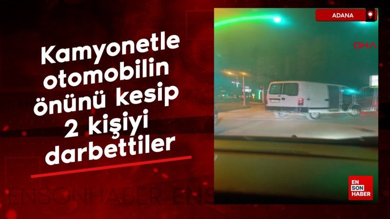 adanada kamyonetle otomobilin onunu kesip 2 kisiyi darbettiler Sq68QT3A