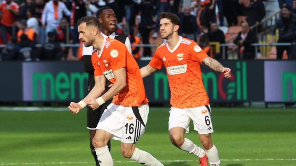 adanaspor manisa fkyi iki golle gecti RVsNAetS