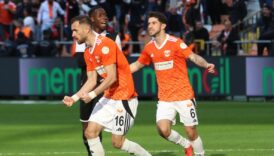 Adanaspor, Manisa FK'yı iki golle geçti 9 adanaspor manisa fkyi iki golle gecti RVsNAetS