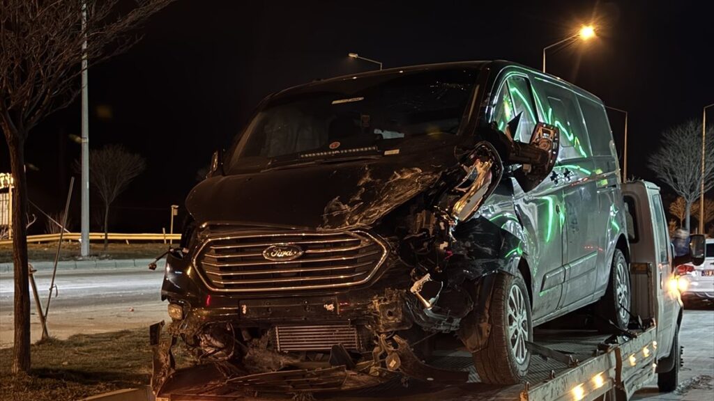 ak parti milletvekili ibrahim yurdunuseven trafik kazasi gecirdi WTlmiGDR