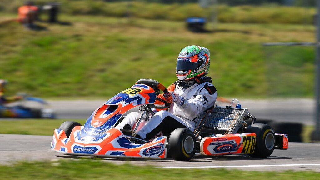 alp aksoy yeni takimi ile 2025 yilinin ilk yarisina cikiyor ucGl8Iln