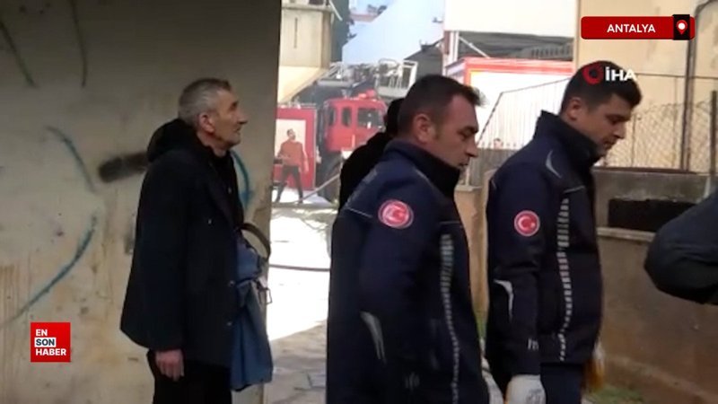 antalyada evinin yanisini caresiz gozlerle izledi FvqnQdYz